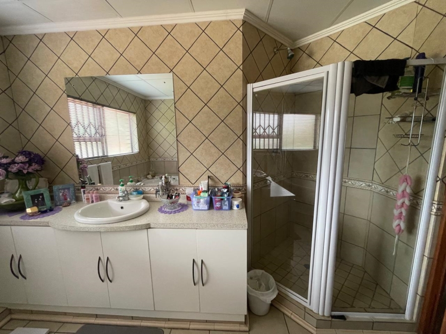 4 Bedroom Property for Sale in Christiana North West